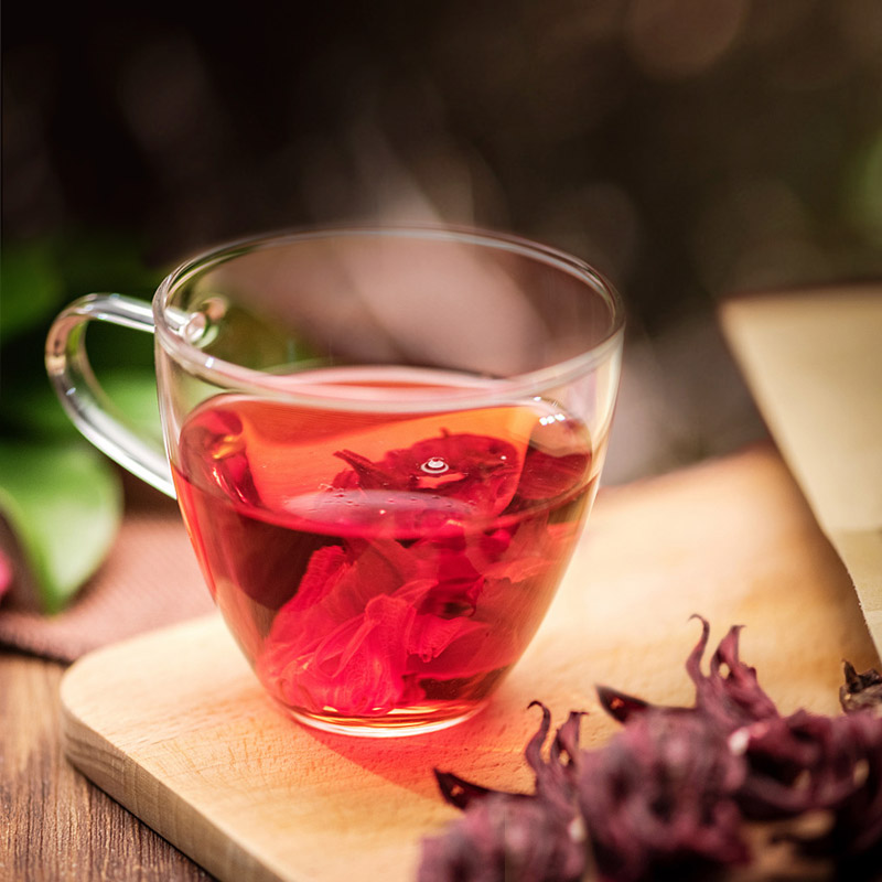 Dùng quá nhiều trà atiso đỏ sẽ gây ra các tác dụng phụ 