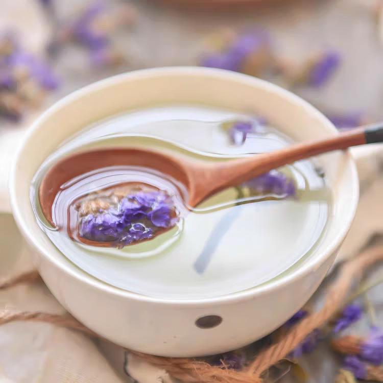 Cách pha trà hoa lưu ly giúp an thần ngủ ngon