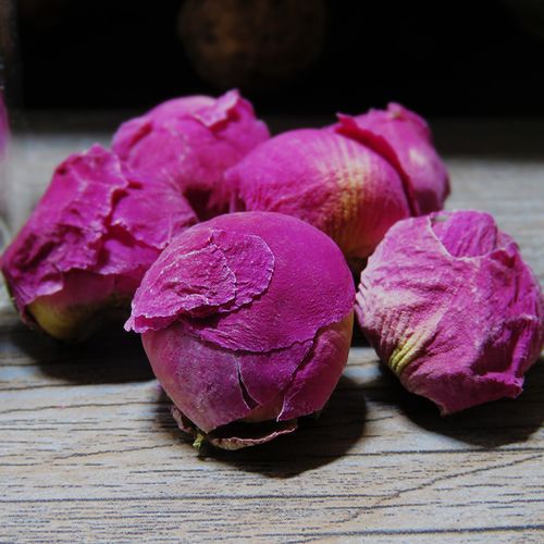 Những ai nên tránh dùng trà hoa mẫu đơn