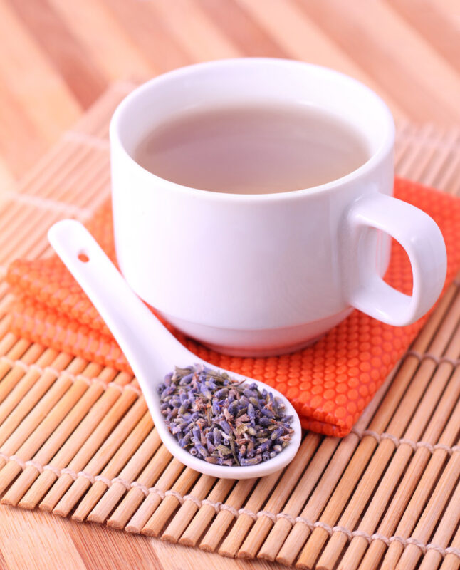 Lưu ý khi uống trà hoa oải hương cho người mất ngủ