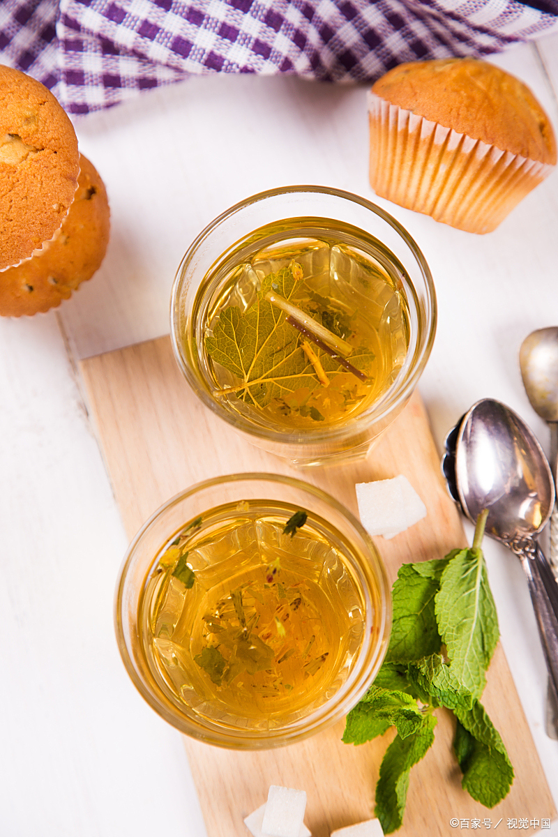 Dấu hiệu cần ngưng sử dụng trà kim ngân hoa 