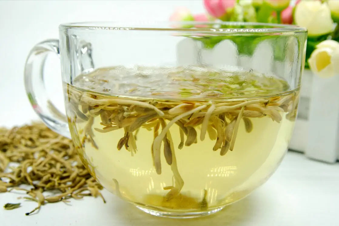 Kết hợp kim ngân hoa với các loại thảo mộc khác