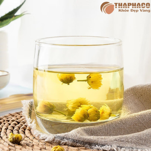 Tại sao nụ cúc vàng có thể giúp giảm đau bụng kinh 