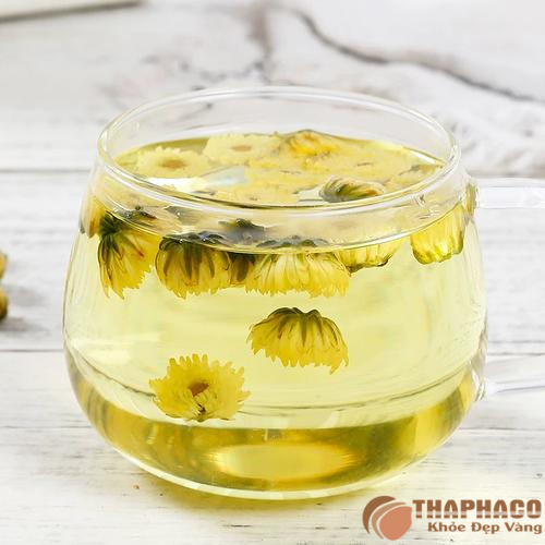 Trà nụ cúc vàng là "cứu tinh" của nhiều chị em phụ nữ 