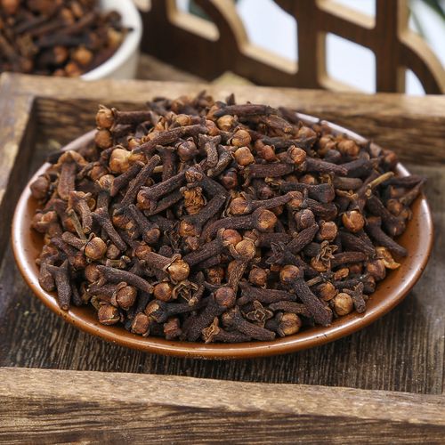 Lưu ý khi uống trà nụ đinh hương cho người đau răng 