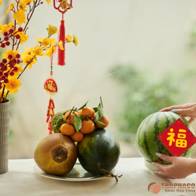 Chuẩn bị mâm ngũ quả cúng ông bà ngày Tết