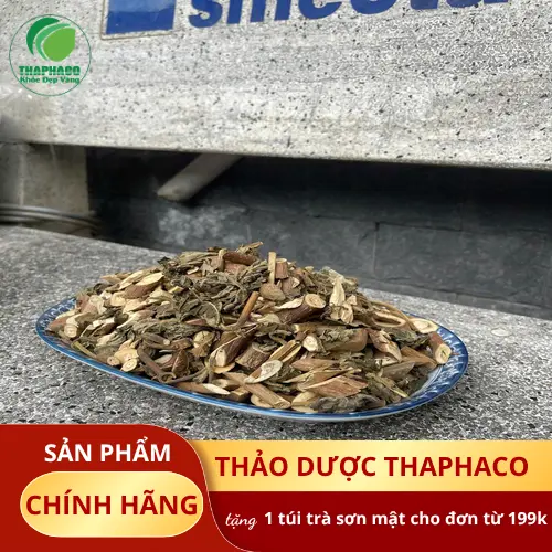 Bạch đồng nữ đã được sơ chế và phơi khô, chuẩn bị cho quá trình đóng gói tại THAPHACO.