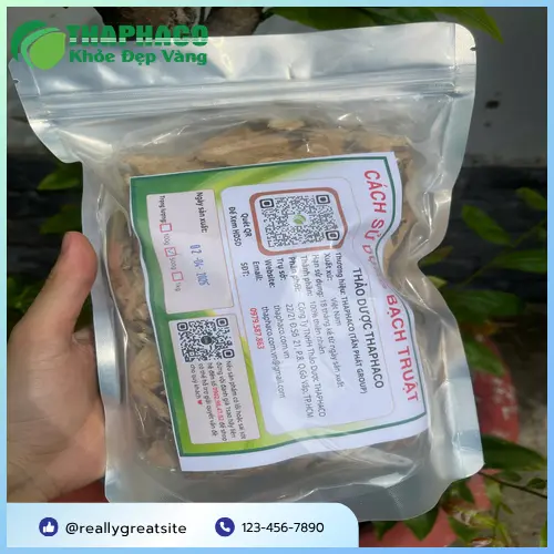 Hình ảnh bạch truật sấy khô được đóng gói cẩn thận, minh họa cách bảo quản tốt nhất.