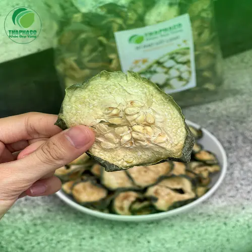 Lát bí đao sấy lạnh khô ráo, giữ màu sắc tự nhiên