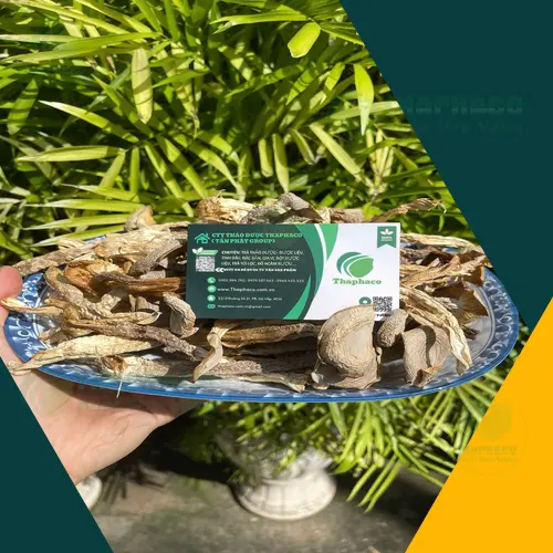 Nấm lộc nhung khô bị mốc có đốm màu lạ