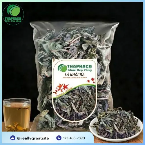 Lá Khôi Tía khô được bảo quản trong túi zip kín khí