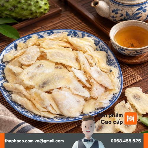 Thành phẩm mãng cầu sấy dẻo thơm ngon bảo quản trong hũ